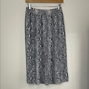 J. Crew Elegant Pleated Black and White Women's Skirt